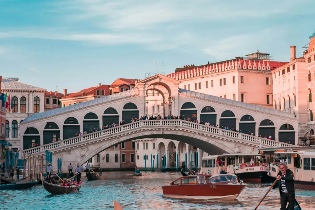Ponte de Rialto em Veneza